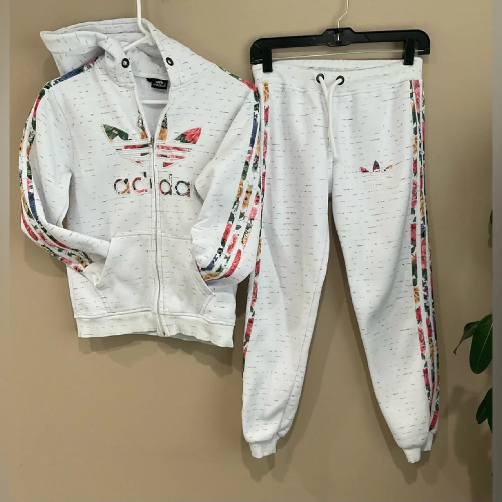 ☀️Adidas Kids White Kangaroo Hoodie & Pants Fleece Lined Tracksuit, 10-12 Y